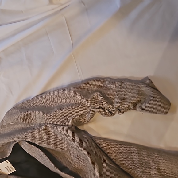 Blazer - Picture 4 of 4